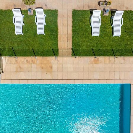 Noemys Toulon La Valette - Hotel Restaurant Avec Piscine 외부 사진