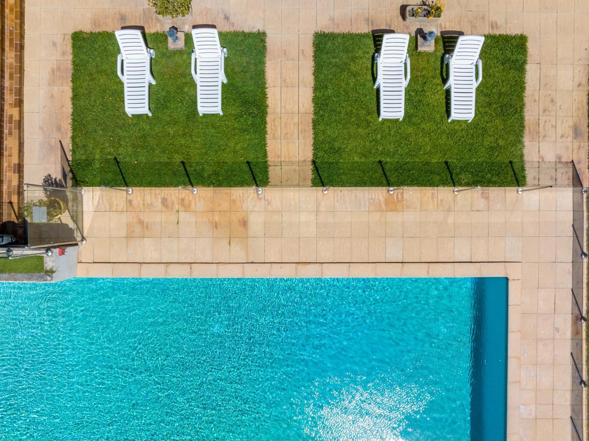 Noemys Toulon La Valette - Hotel Restaurant Avec Piscine 외부 사진