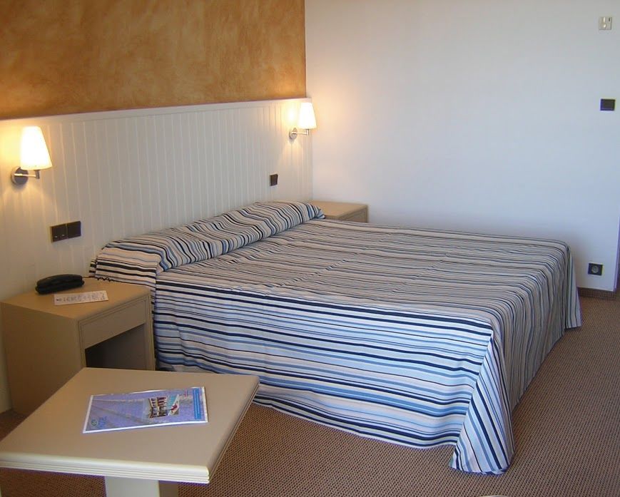 Noemys Toulon La Valette - Hotel Restaurant Avec Piscine 객실 사진